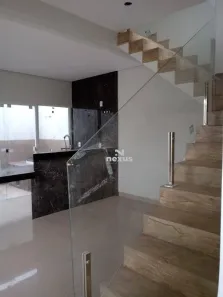 Sobrado com 3 Quartos à venda, 94m² no Novo Mundo, Uberlândia