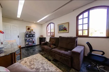 Casa com 3 Quartos à venda, 450m² no Dom Bosco, Belo Horizonte