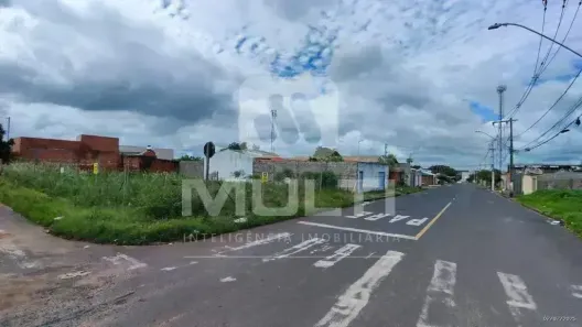 Lote/Terreno com 1 Quarto à venda, 426m² no Shopping Park, Uberlândia