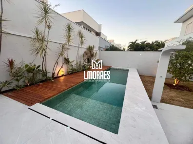 Casa de Condomínio com 3 Quartos à venda, 283m² no Laranjeiras, Uberlândia