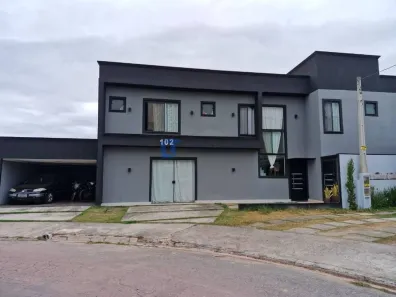 Casa de Condomínio com 3 Quartos para alugar, 233m² no Jardim Jacinto, Jacareí