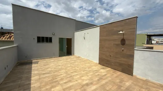 Casa com 3 Quartos para alugar, 270m² no Monte Verde, Betim