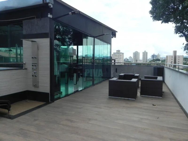 Casa com 4 quartos — Padre Eustáquio, Belo Horizonte