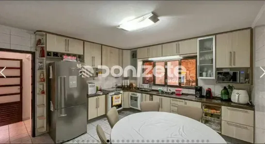 Sobrado com 4 Quartos à venda, 240m² no Vila Floresta, Santo André