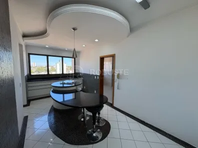 Apartamento com 3 Quartos para alugar, 244m² no Centro, Botucatu