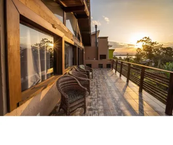 Casa com 4 Quartos para alugar, 222m² no Ibiraquera, Imbituba
