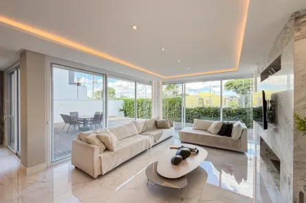 Casa de Condomínio com 3 Quartos à venda, 341m² no São Braz, Curitiba