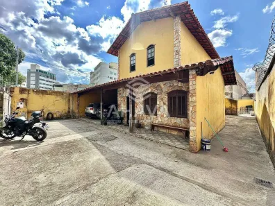Casa com 6 Quartos à venda, 332m² no Planalto, Belo Horizonte