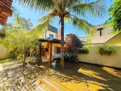 Casa de Condomínio com 4 Quartos à venda, 230m² no Jacaré, Niterói