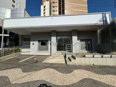 Imóvel Comercial com 2 Quartos para alugar, 189m² no Cambuí, Campinas