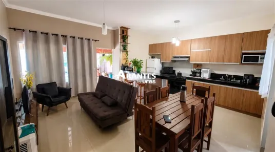 Casa com 2 Quartos à venda, 113m² no Novo Mundo, Uberlândia
