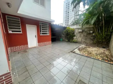Ponto Comercial para alugar, 200m² no Gonzaga, Santos