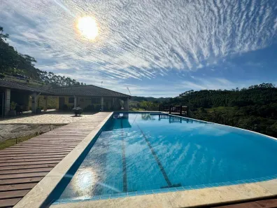 Fazenda/Sítio com 3 Quartos à venda, 300m² no Área Rural de Paraibuna, Paraibuna