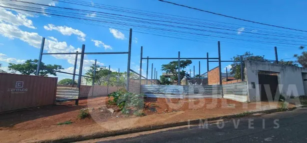 Galpão/Depósito/Armazém para alugar, 856m² no Bosque dos Buritis, Uberlândia