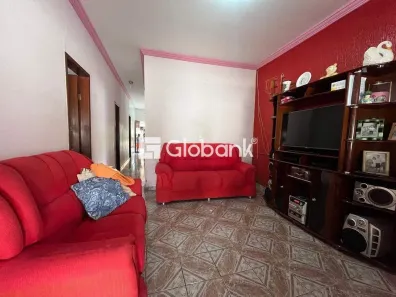 Casa com 3 Quartos à venda, 100m² no Vila Anália, Montes Claros