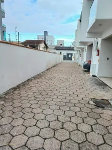 Sobrado com 2 Quartos para alugar, 60m² no Areias, Camboriú