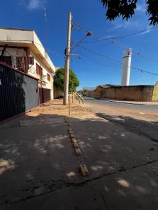 Galpão/Depósito/Armazém com 8 Quartos para alugar, 600m² no Jardim Presidente, Cuiabá