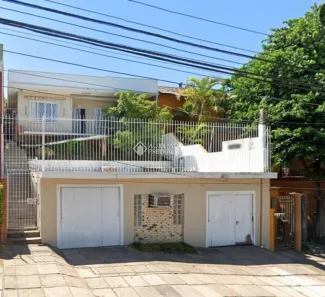Casa com 3 Quartos à venda, 141m² no Chácara das Pedras, Porto Alegre