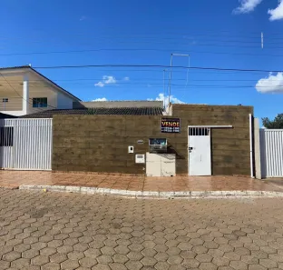 Casa de Condomínio com 3 Quartos à venda, 240m² no Região dos Lagos, Brasília