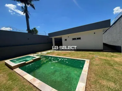 Casa com 3 Quartos à venda, 230m² no Cidade Jardim, Uberlândia