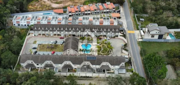 Casa de Condomínio com 2 Quartos à venda, 151m² no Freguesia da Escada, Guararema