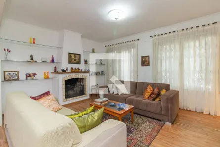 Casa com 4 Quartos à venda, 200m² no Espírito Santo, Porto Alegre