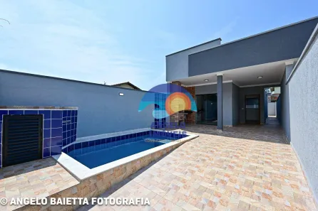 Casa com 2 Quartos à venda, 80m² no Centro, Peruíbe