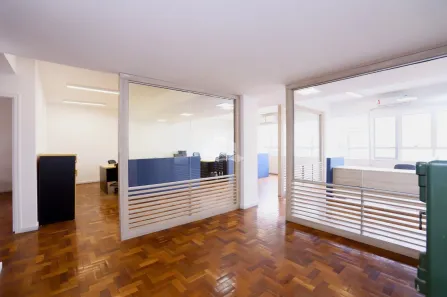 Sala Comercial à venda, 124m² no Centro Histórico, Porto Alegre