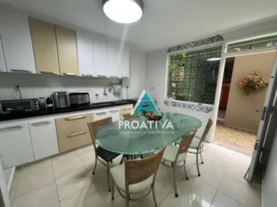 Sobrado com 4 Quartos para alugar, 249m² no Vila Assunção, Santo André