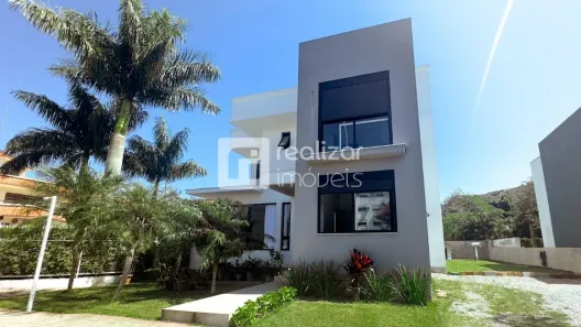 Casa com 4 Quartos para alugar, 220m² no Ponta das Canas, Florianópolis