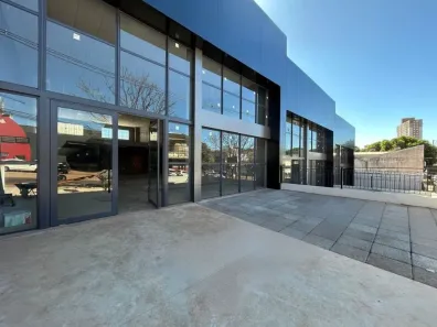 Ponto Comercial à venda, 200m² no Zona 06, Maringá