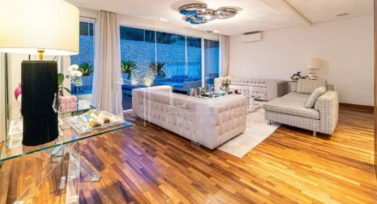 Casa com 3 Quartos à venda, 450m² no Pacaembu, São Paulo