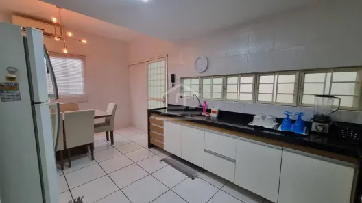 Casa com 3 Quartos à venda, 215m² no Santa Isabel, Teresina