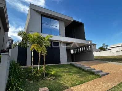 Sobrado com 4 Quartos à venda, 250m² no Vila do Golf, Ribeirão Preto