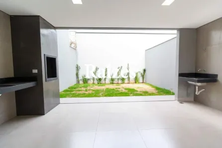 Casa com 3 Quartos à venda, 125m² no Novo Mundo, Uberlândia