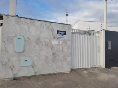 Casa com 2 Quartos para alugar, 125m² no Mangabeira, Feira de Santana