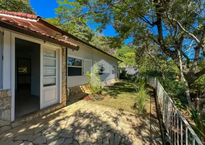 Casa com 3 Quartos para alugar, 193m² no Araras, Petrópolis
