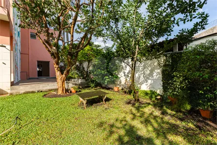 Sobrado com 5 Quartos para alugar, 247m² no Vila Ipojuca, São Paulo