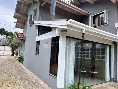 Casa de Condomínio com 2 Quartos à venda, 87m² no Planalto, Gramado