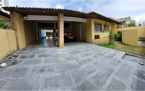 Casa com 3 Quartos à venda, 275m² no Lagoa Nova, Natal