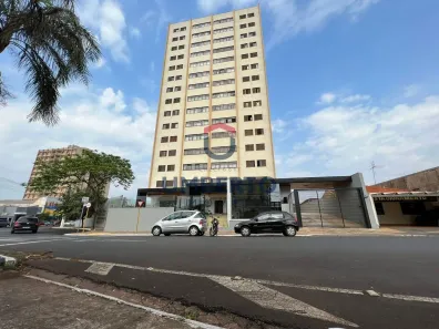 Apartamento com 3 Quartos para alugar, 133m² no Centro, Ourinhos