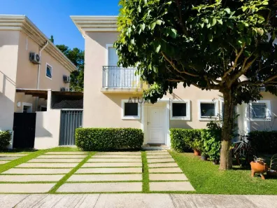 Casa com 3 Quartos à venda, 110m² no Jardim Colibri, Embu das Artes
