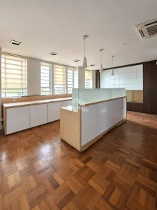 Sala Comercial à venda, 355m² no Floresta, Porto Alegre