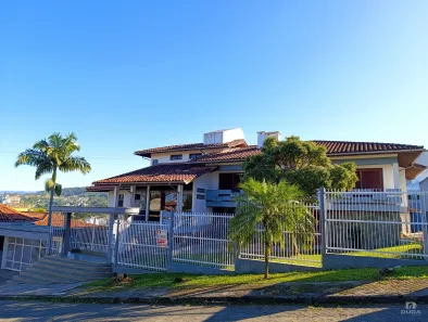 Casa com 4 Quartos à venda, 800m² no Pio Corrêa, Criciúma