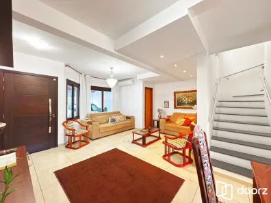 Casa com 3 Quartos à venda, 181m² no Jardim Itu, Porto Alegre