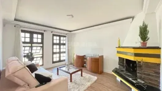 Casa com 4 Quartos para alugar, 260m² no Camaquã, Porto Alegre