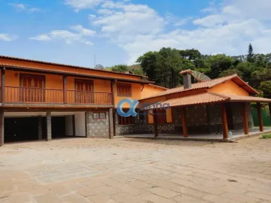 Casa com 5 Quartos à venda, 240m² no Itaipava, Petrópolis