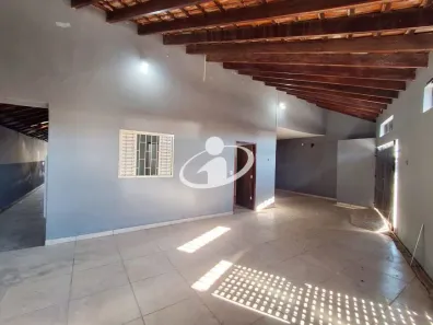 Casa com 4 Quartos para alugar, 225m² no Pacaembu, Uberlândia