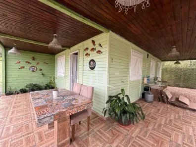 Casa com 2 Quartos para alugar, 50m² no Itacolomi, Balneário Piçarras