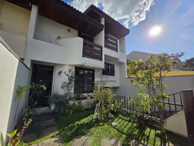 Sobrado com 4 Quartos à venda, 179m² no Jardim das Américas, Curitiba